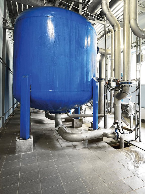 Verbauter Druckschlagdämpfer