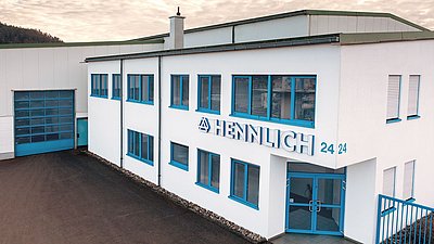 Firmengebäude von Hennlich HCT